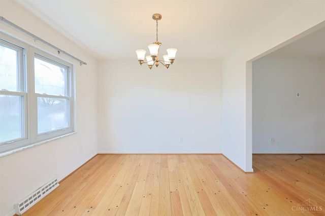 6233 Sharlene Drive, Cincinnati, OH 45248