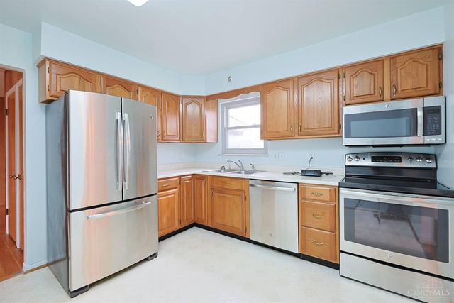 6233 Sharlene Drive, Cincinnati, OH 45248