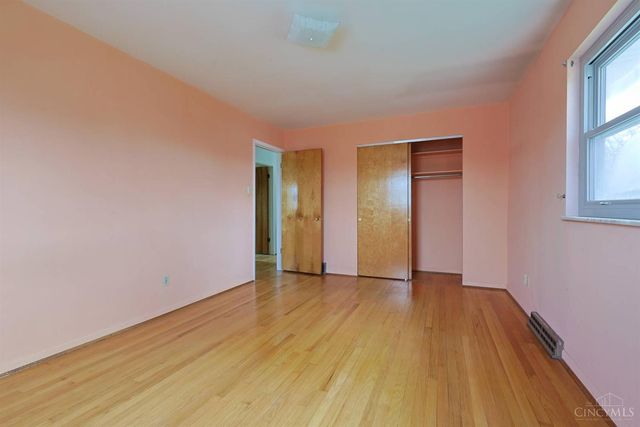 6233 Sharlene Drive, Cincinnati, OH 45248