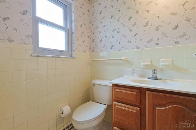 6233 Sharlene Drive, Cincinnati, OH 45248