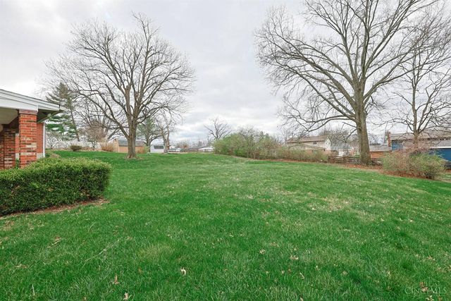 6233 Sharlene Drive, Cincinnati, OH 45248