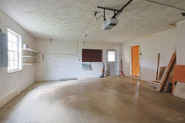 6233 Sharlene Drive, Cincinnati, OH 45248