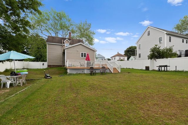 114 Cogswell St, Haverhill, MA 01832