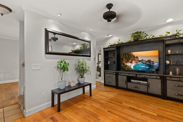 114 Cogswell St, Haverhill, MA 01832