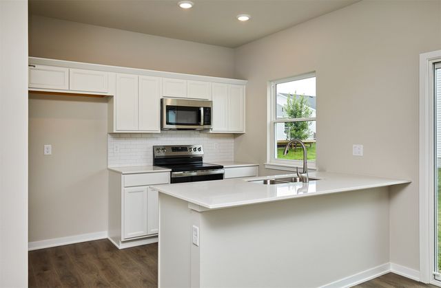 4427 Honey Bee Ridge, Des Moines, IA 50317