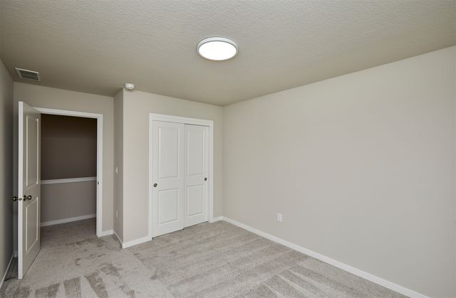 4427 Honey Bee Ridge, Des Moines, IA 50317