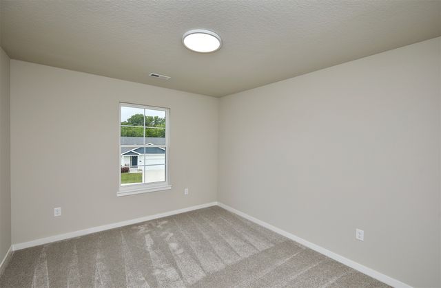 4427 Honey Bee Ridge, Des Moines, IA 50317