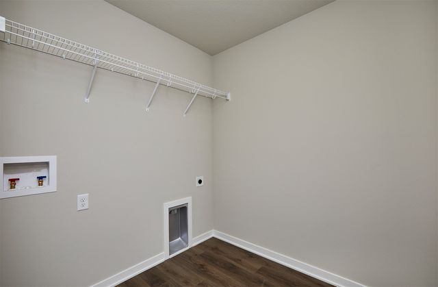 4427 Honey Bee Ridge, Des Moines, IA 50317