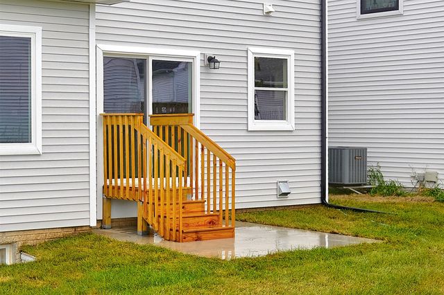 4427 Honey Bee Ridge, Des Moines, IA 50317