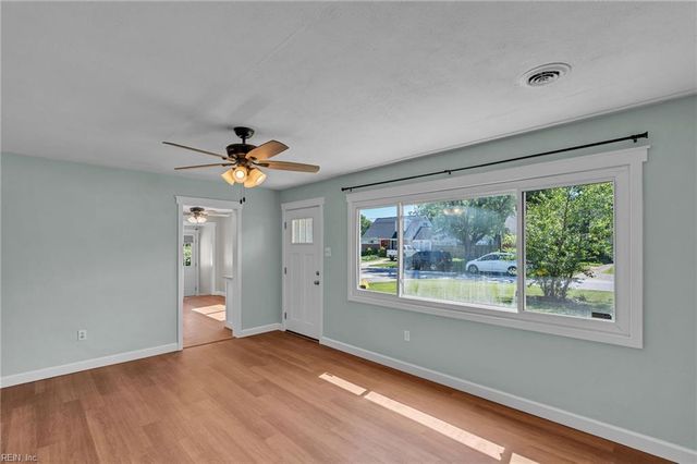 661 Kenneth RD, Virginia Beach, VA 23462