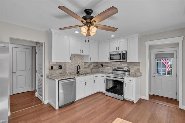 661 Kenneth RD, Virginia Beach, VA 23462
