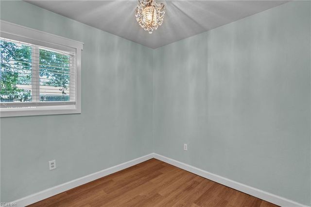 661 Kenneth RD, Virginia Beach, VA 23462