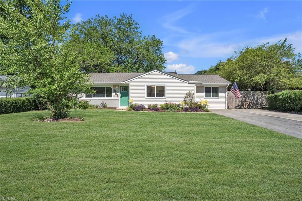 661 Kenneth RD, Virginia Beach, VA 23462