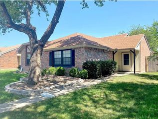 4618 Carr Street, The Colony, TX 75056