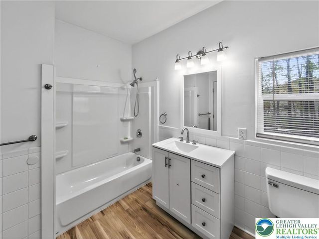 2 Elm Street, Mount Pocono Boro, PA 18344