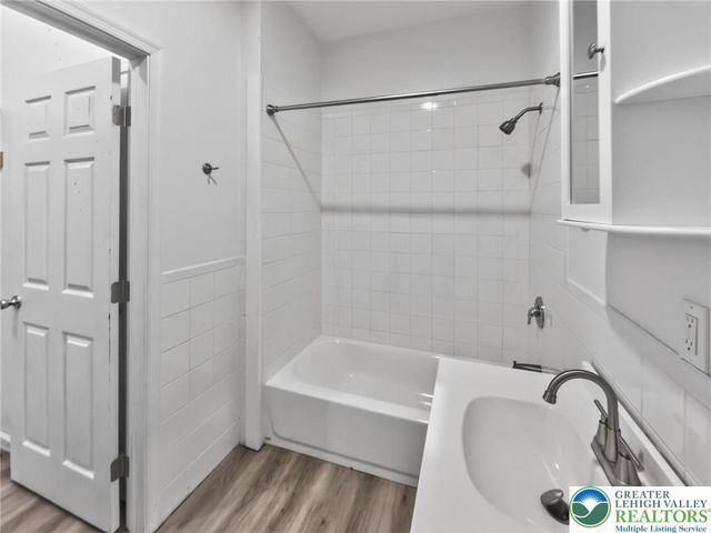 2 Elm Street, Mount Pocono Boro, PA 18344