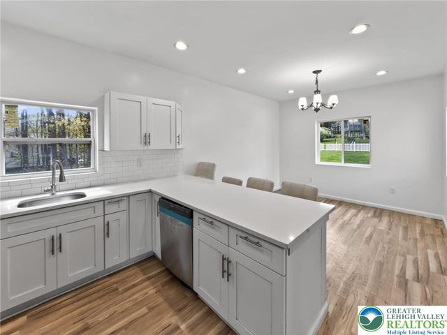 2 Elm Street, Mount Pocono Boro, PA 18344