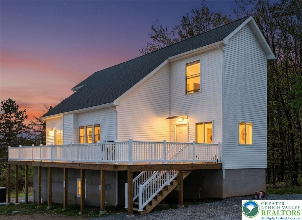 2 Elm Street, Mount Pocono Boro, PA 18344