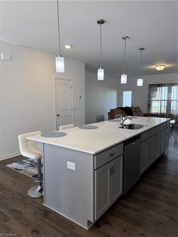 2909 Dexterity Court, High Point, NC 27265