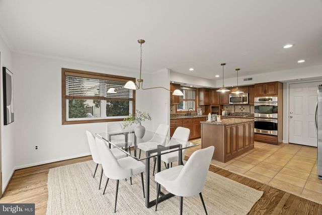 49 LANGSTOON LN, Media, PA 19063