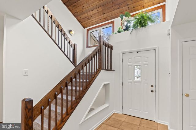 49 LANGSTOON LN, Media, PA 19063