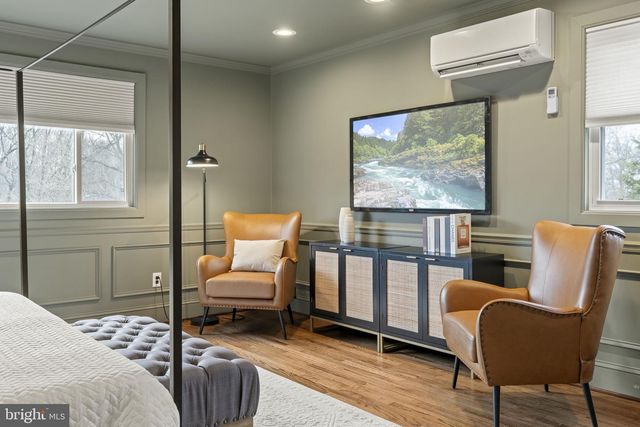 49 LANGSTOON LN, Media, PA 19063