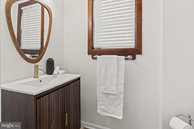 49 LANGSTOON LN, Media, PA 19063