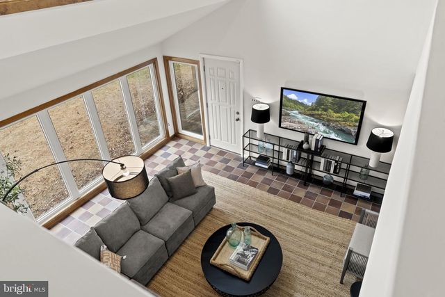 49 LANGSTOON LN, Media, PA 19063