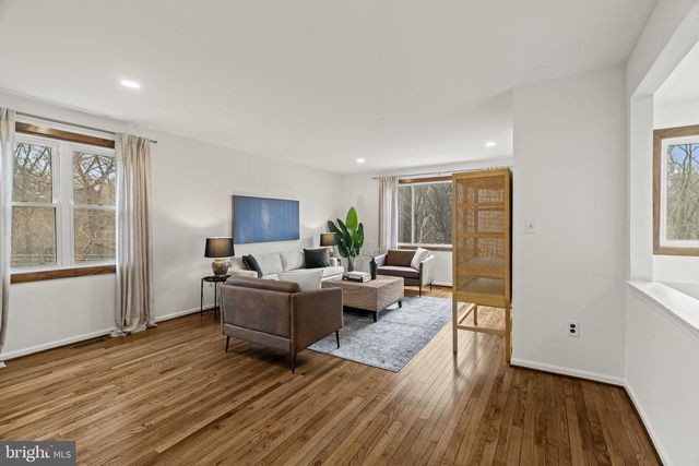 49 LANGSTOON LN, Media, PA 19063