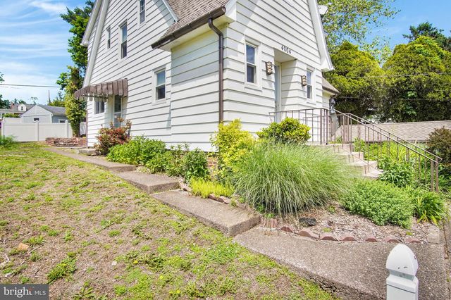 4004 ASH ST, Harrisburg, PA 17109