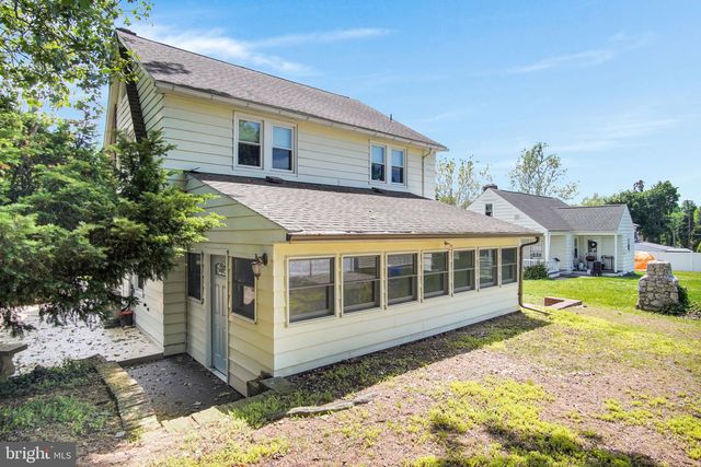 4004 ASH ST, Harrisburg, PA 17109