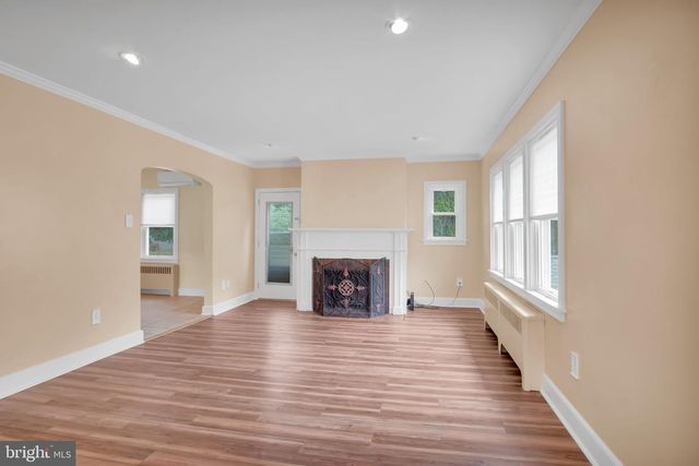 4004 ASH ST, Harrisburg, PA 17109