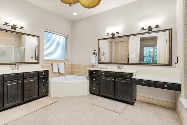 29 Highland Point Drive, Montgomery, TX 77356