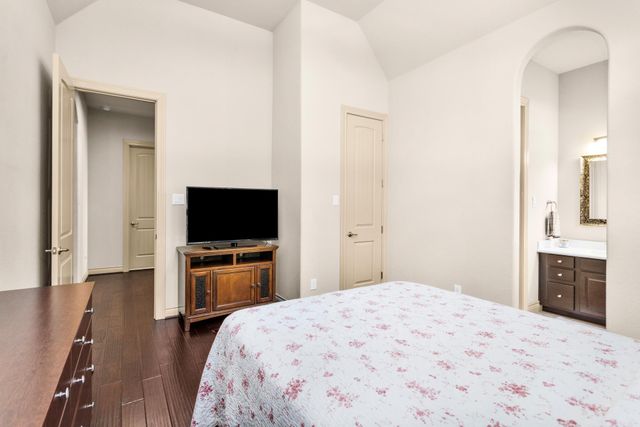 29 Highland Point Drive, Montgomery, TX 77356