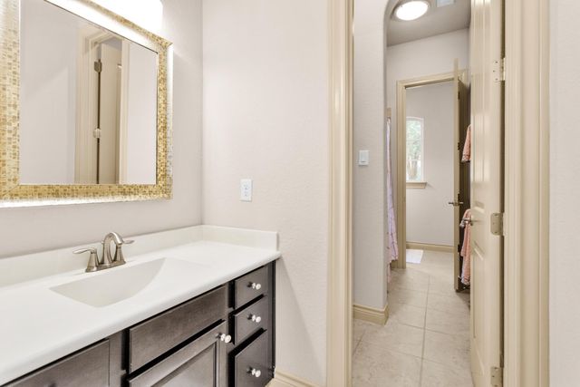 29 Highland Point Drive, Montgomery, TX 77356