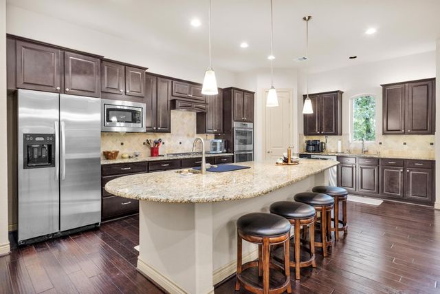 29 Highland Point Drive, Montgomery, TX 77356