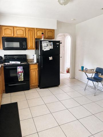 712 N CASTLE COURT, Tampa, FL 33612