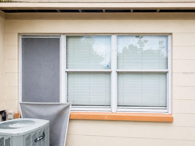 712 N CASTLE COURT, Tampa, FL 33612