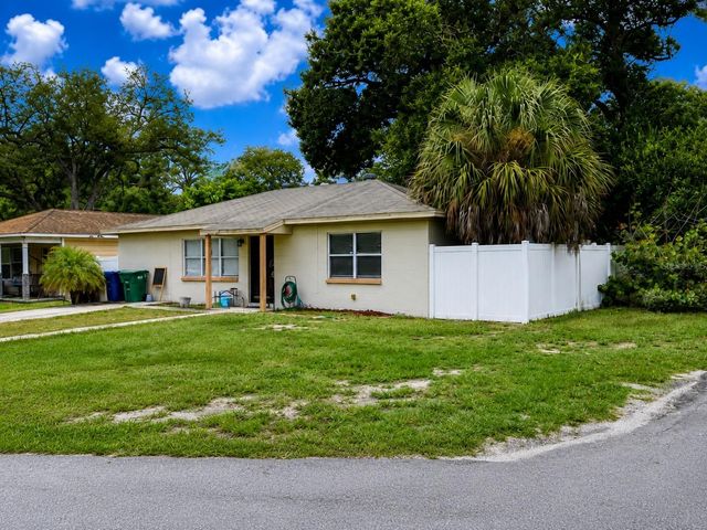 712 N CASTLE COURT, Tampa, FL 33612