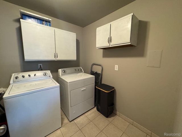 1021 Country Club Drive 23, St. Clair Shores, MI 48082