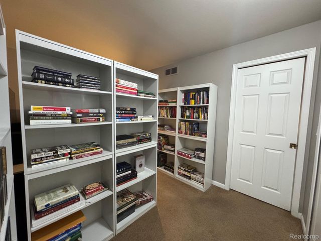 1021 Country Club Drive 23, St. Clair Shores, MI 48082