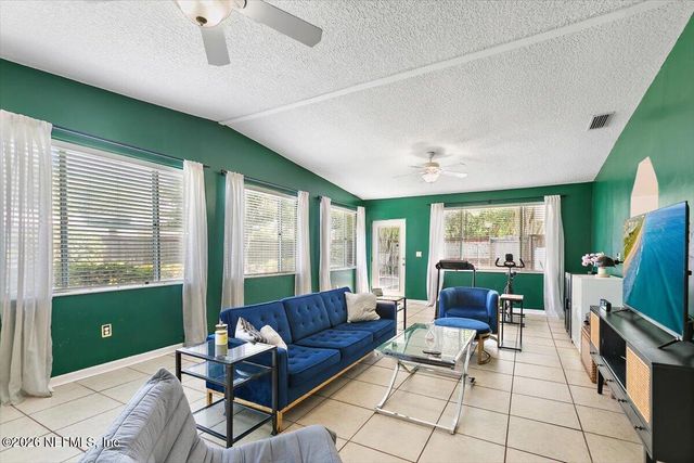 560 MANDALAY Road, Jacksonville, FL 32216