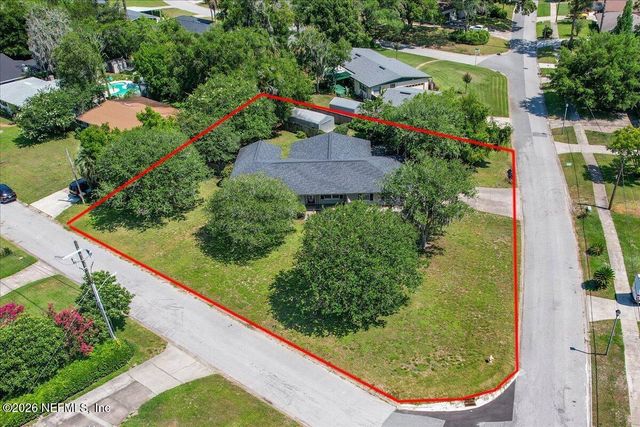 560 MANDALAY Road, Jacksonville, FL 32216