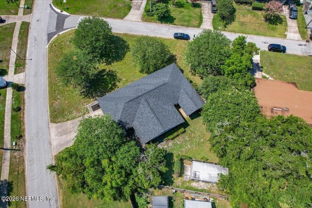 560 MANDALAY Road, Jacksonville, FL 32216