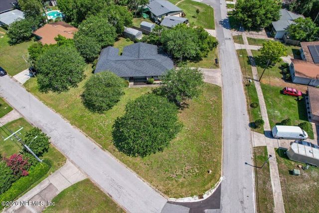 560 MANDALAY Road, Jacksonville, FL 32216