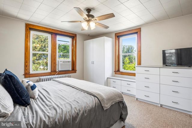 705 E WALNUT ST, North Wales, PA 19454