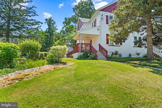 705 E WALNUT ST, North Wales, PA 19454