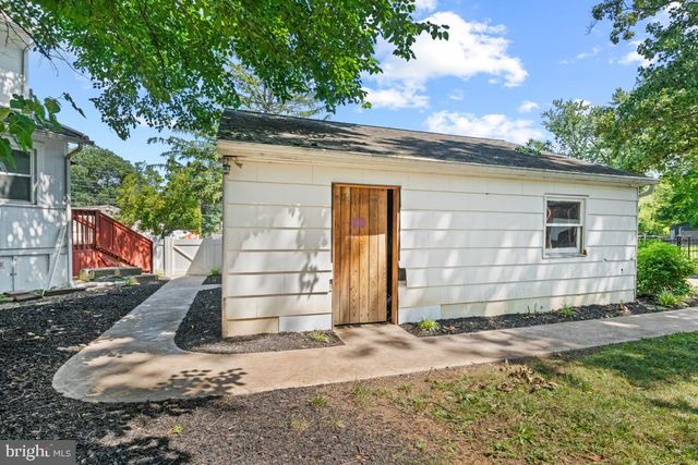 705 E WALNUT ST, North Wales, PA 19454