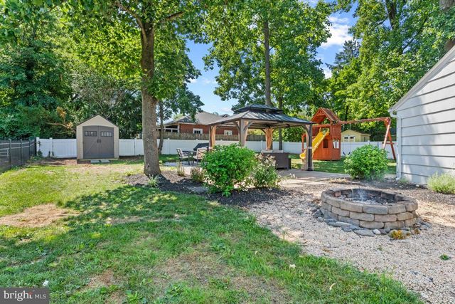 705 E WALNUT ST, North Wales, PA 19454