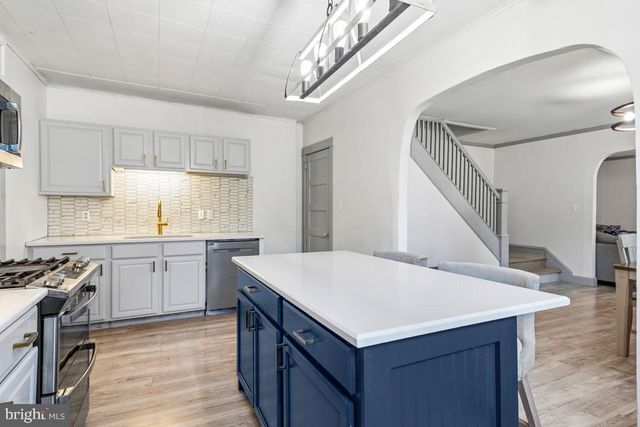 705 E WALNUT ST, North Wales, PA 19454